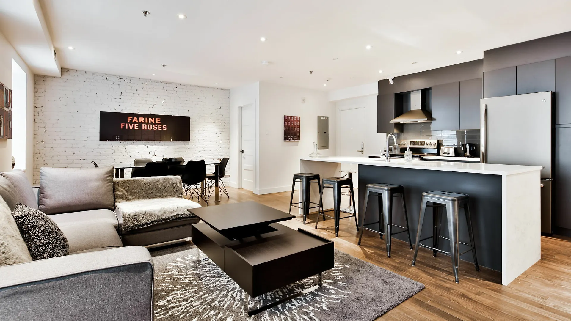 Les Suites Saint Francois Xavier Montreal