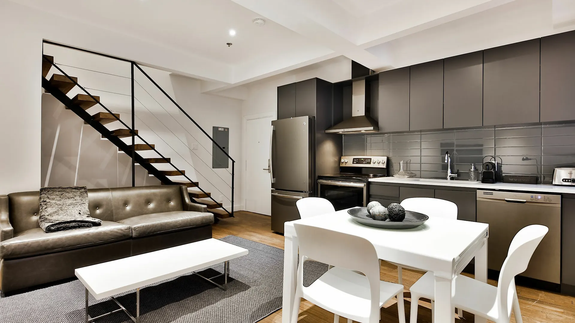Les Suites Saint Francois Xavier Montreal