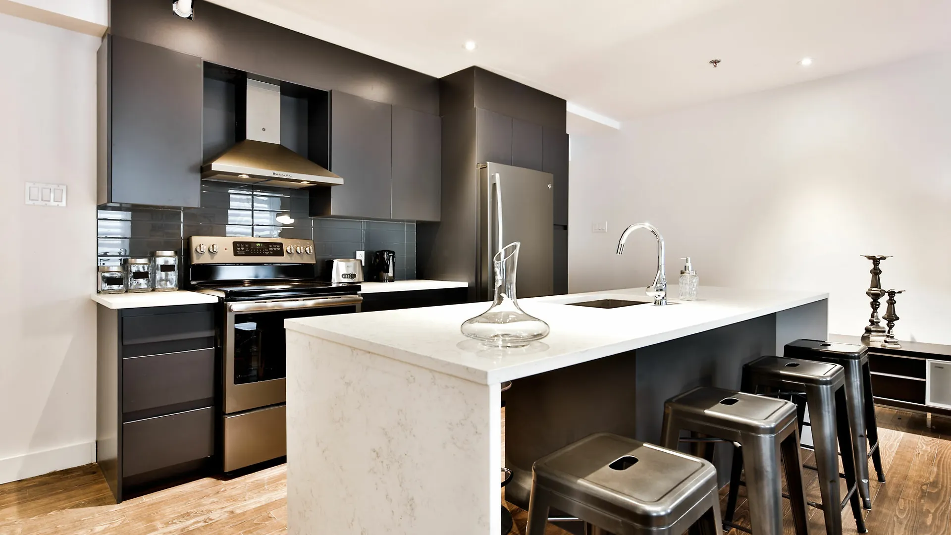 Les Suites Saint Francois Xavier Montreal Apartment