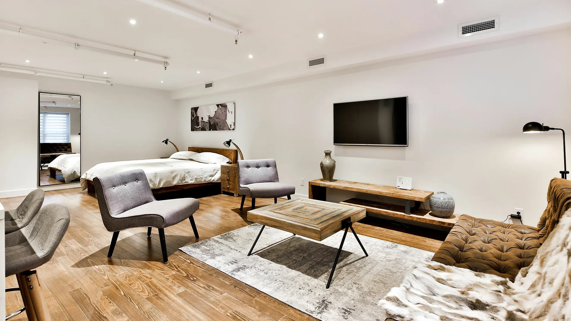Apartment Les Suites Saint Francois Xavier Montreal