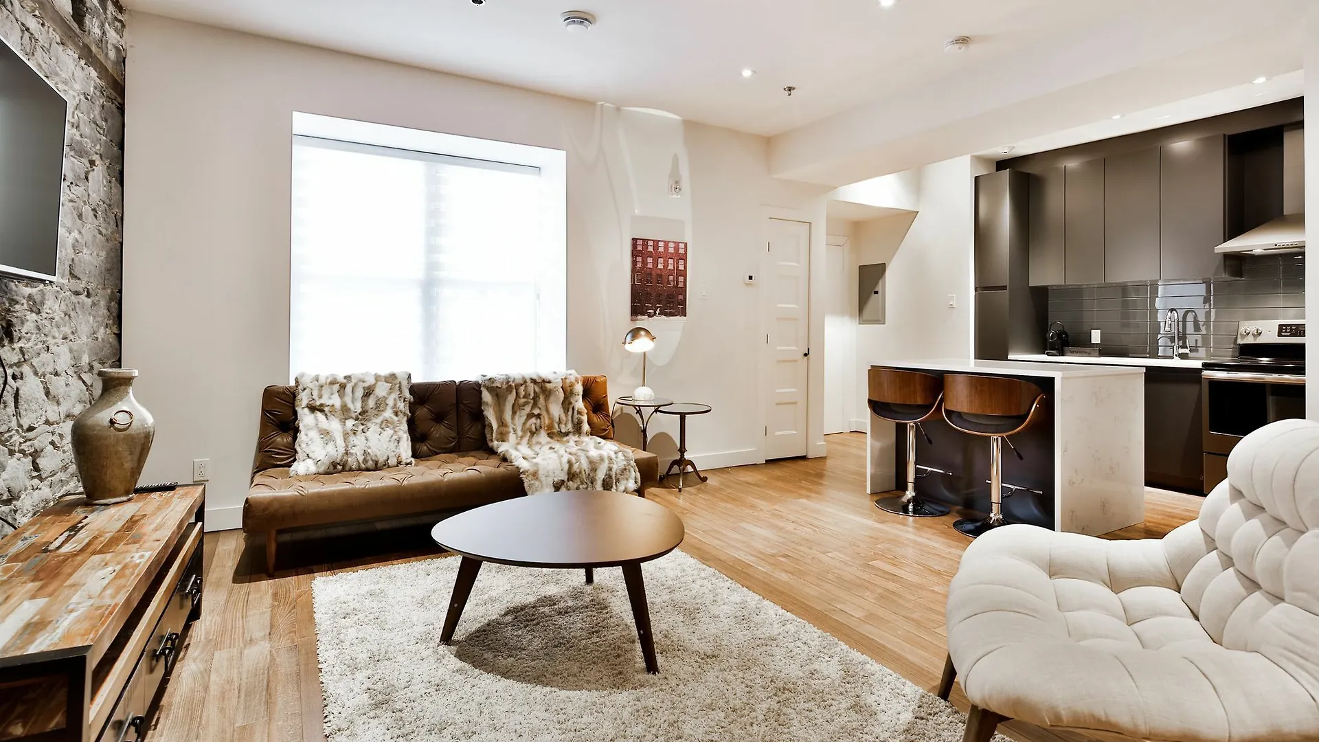 Apartment Les Suites Saint Francois Xavier Montreal Canada